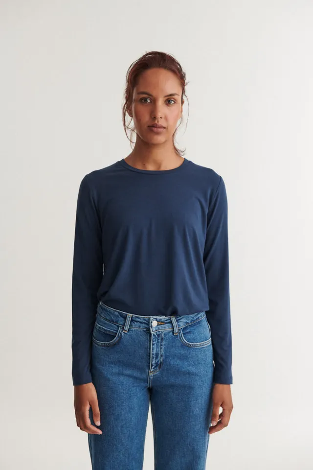 basic-apparel-jolanda-ls-tee-langarmshirt-navy-tencel image 1