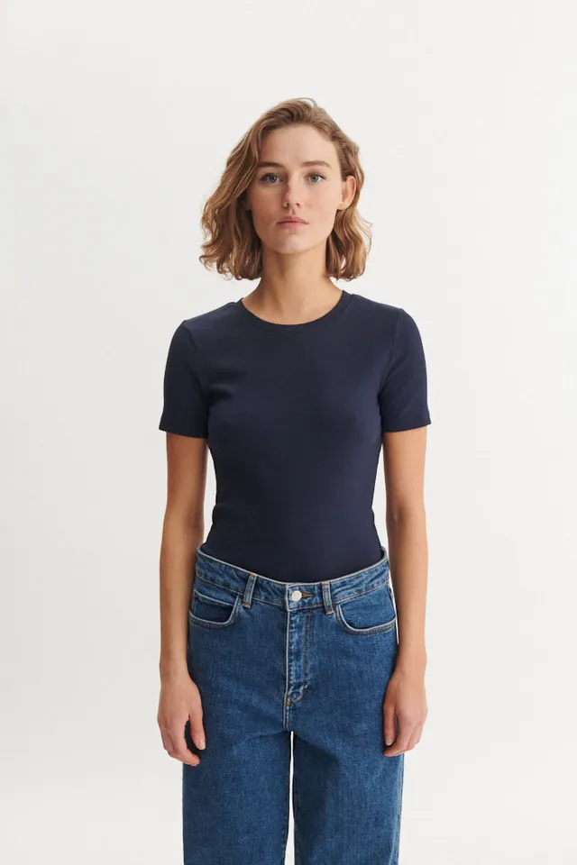 basic-apparel-ludmilla-o-neck-shirt-sky-captain-bio image 1