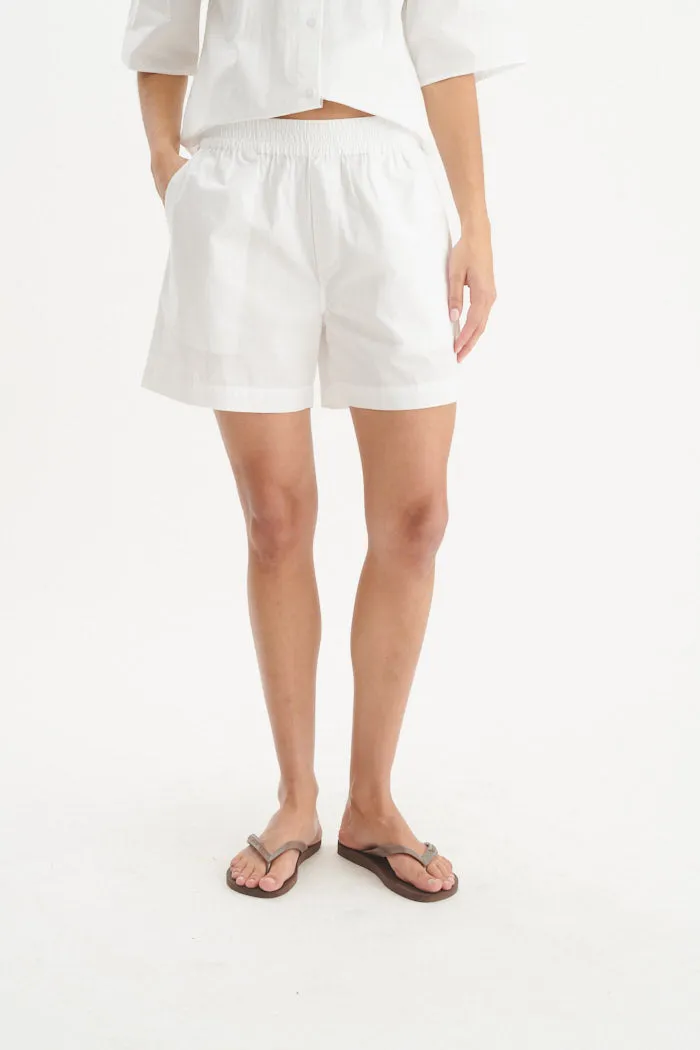 basic-apparel-silje-shorts-bright-white-bio-baumwolle image 1
