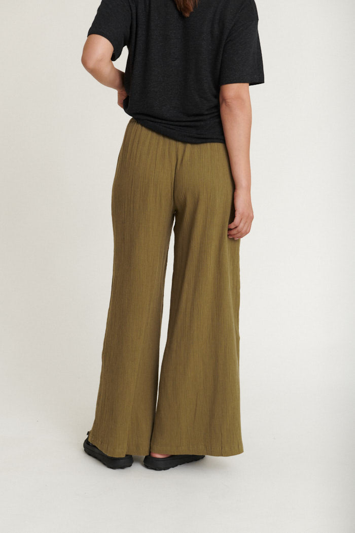 basic-apparel-simone-loose-pants-hose-martini-olive-bio image 1