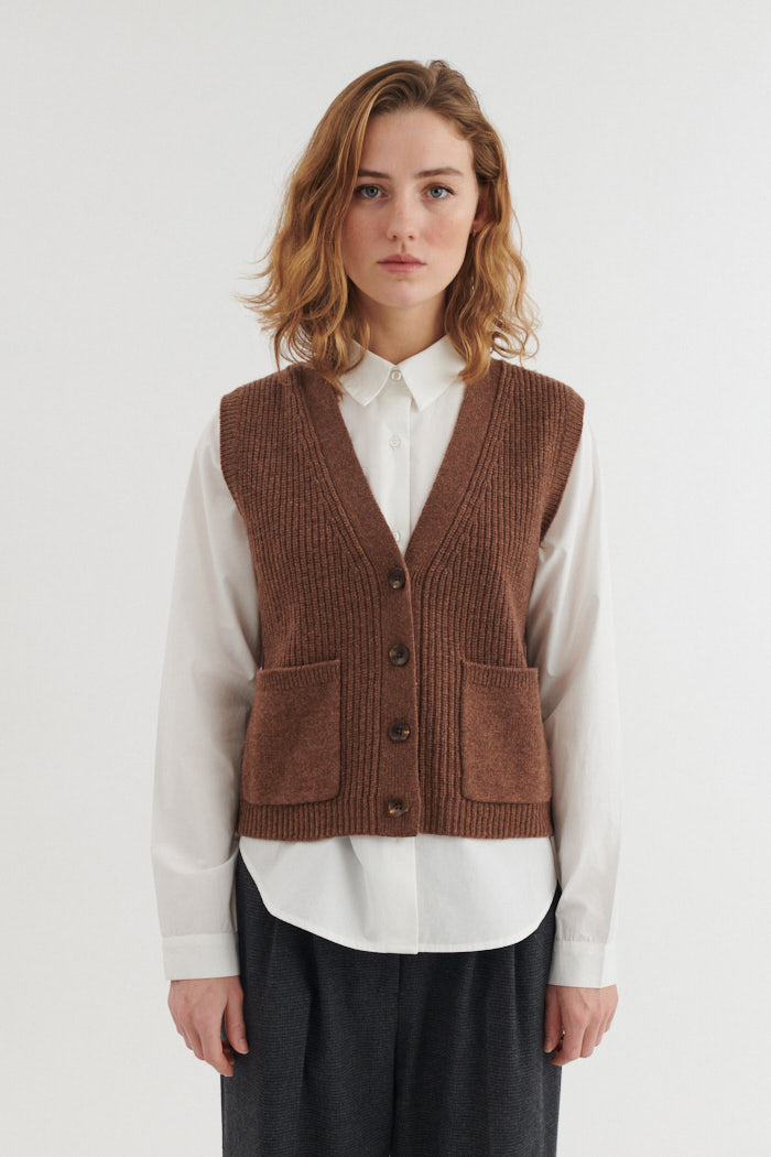 basic-apparel-liz-strickweste-damen-fondue-fudge-merinowolle image 1