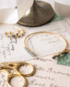 fable-england-jewellery-forget-me-not-armreif-gold-blumen image 2
