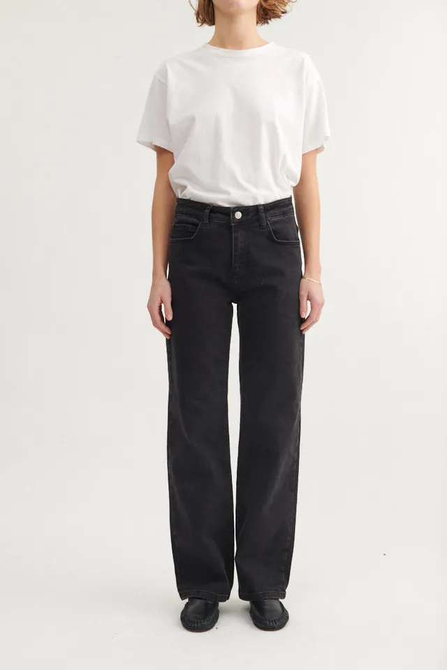basic-apparel-elisa-black-jeans-schwarz-bio-stretch image 1