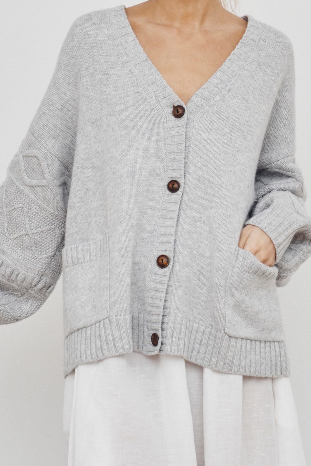 care-by-me-helena-strickjacke-wolle-schwarz image 2