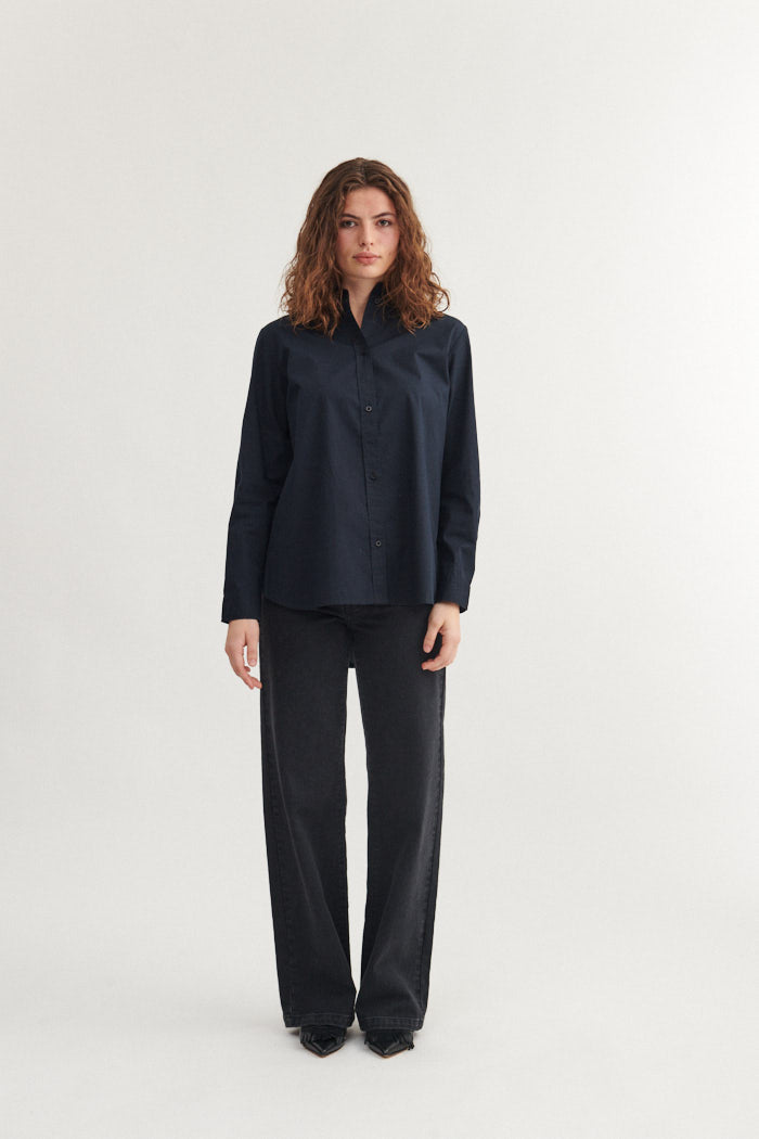 basic-apparel-silje-ls-shirt-bluse-black-bio-baumwolle image 4