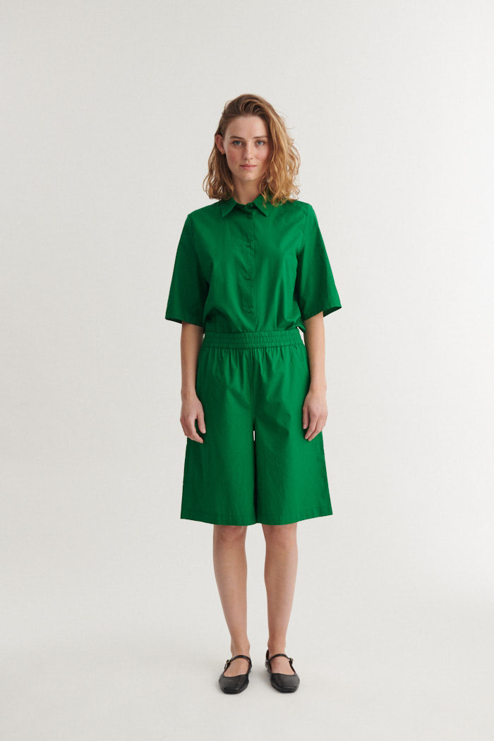 basic-apparel-silje-bermuda-shorts-abundant-green-bio image 4