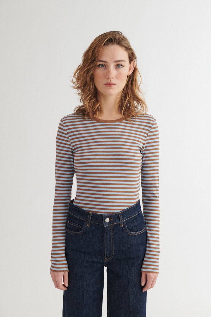 basic-apparel-ludmilla-ls-tee-longsleeve-nuthact-bio image 1