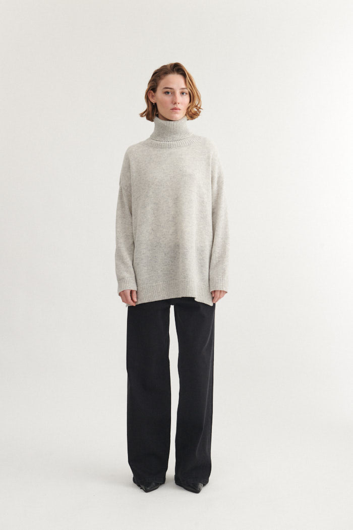 basic-apparel-line-t-neck-pullover-grau-recyclingwolle image 4