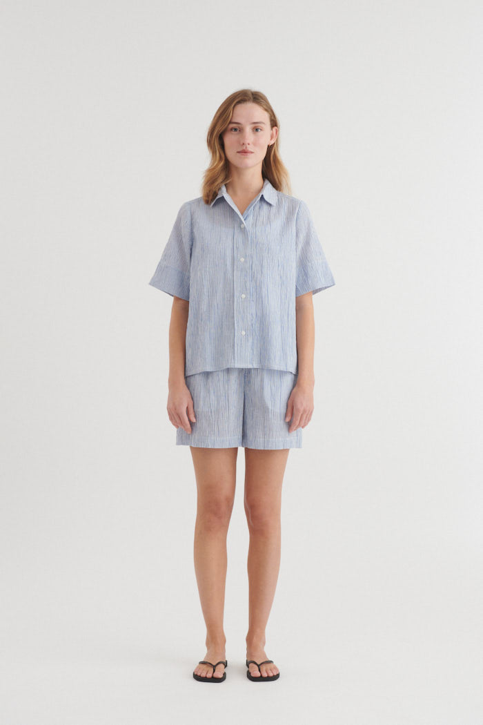basic-apparel-carol-kurzarm-hemd-riviera-bio-lose image 4