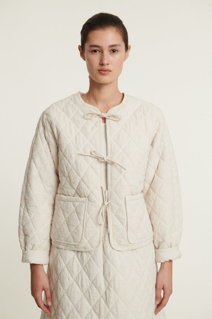 basic-apparel-hanna-jacket-steppjacke-birch-bio-baumwolle image 1