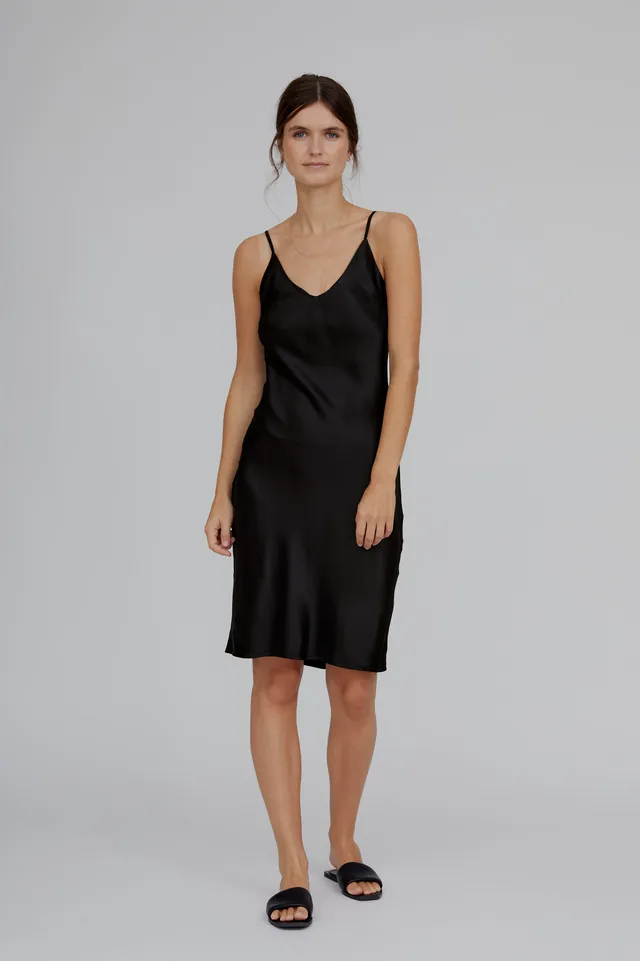 basic-apparel-flora-strap-dress-kleid-schwarz-viskose image 1