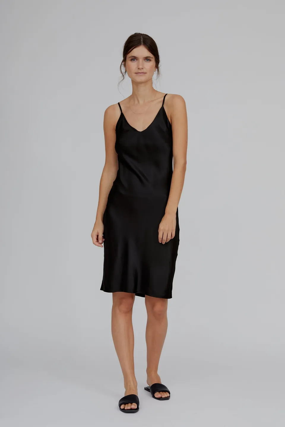 basic-apparel-flora-strap-dress-kleid-schwarz-viskose image 1