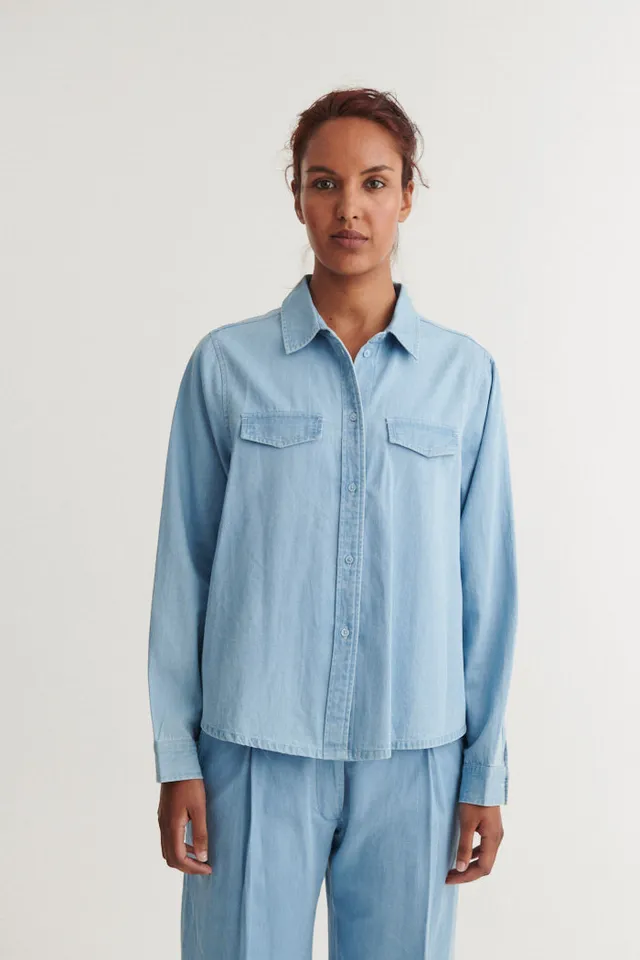 basic-apparel-cody-shirt-jeanshemd-light-wash-bio-baumwolle image 1