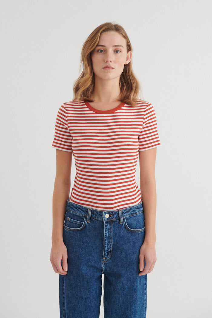 basic-apparel-ludmilla-o-neck-t-shirt-roibus-bio-baumwolle image 1