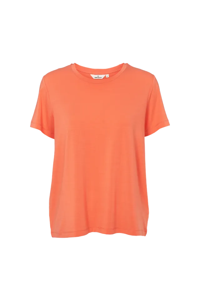 basic-apparel-jolanda-tee-t-shirt-tomato-tencel image 1