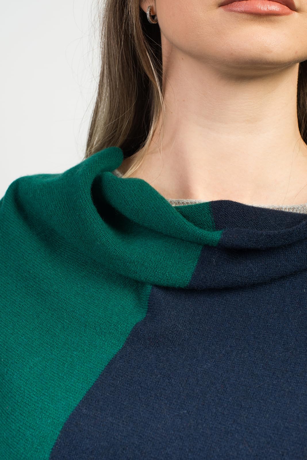 dalle-piane-cashmere-stola-bicolor-blau-180x50-kaschmir image 5