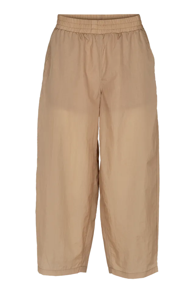 basic-apparel-viola-ba543-08-cropped-pants-travertine-nylon image 1
