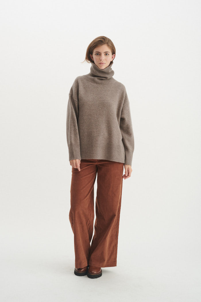 basic-apparel-liz-pullover-portobella-merino-oversize image 5