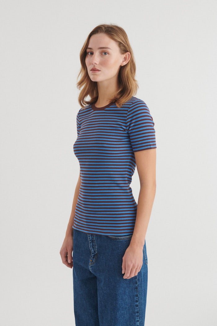 basic-apparel-ludmilla-o-neck-t-shirt-riviera-bio-96 image 2