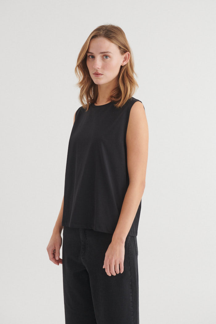 basic-apparel-raja-tank-top-schwarz-bio-baumwolle image 2