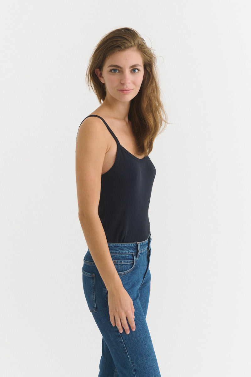 basic-apparel-arense-ba140-18-strap-top-schwarz-bio image 2