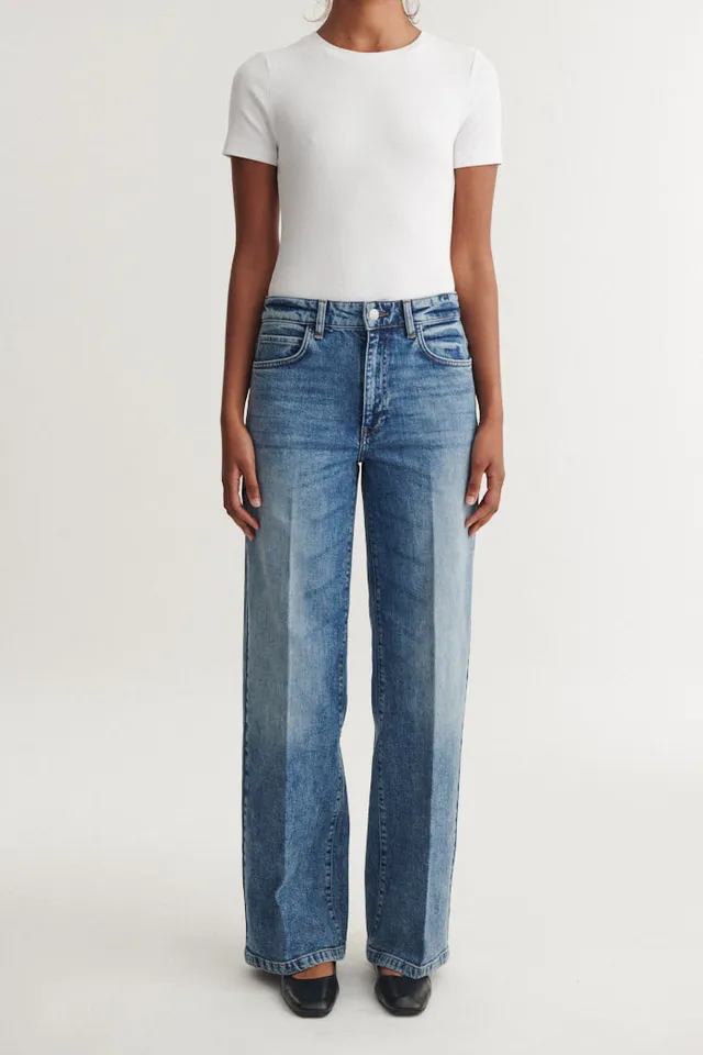 basic-apparel-enya-jeans-stone-washed-bio-weit image 1