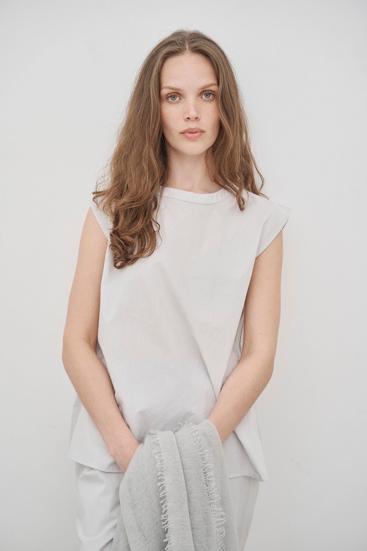 care-by-me-laura-leaf-top-t-shirt-schwarz-bio-baumwolle image 2