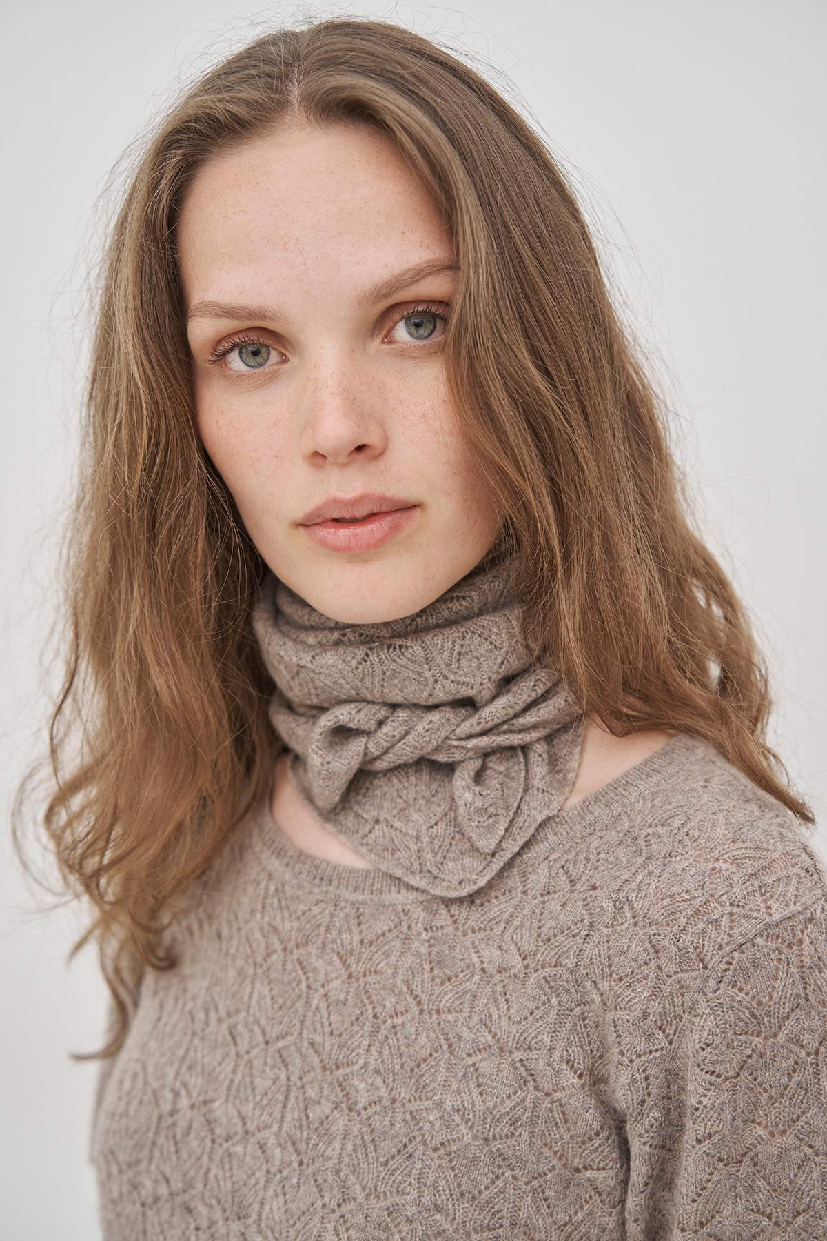 care-by-me-aja-t-shirt-kaschmirshirt-burgund-strickmuster image 6