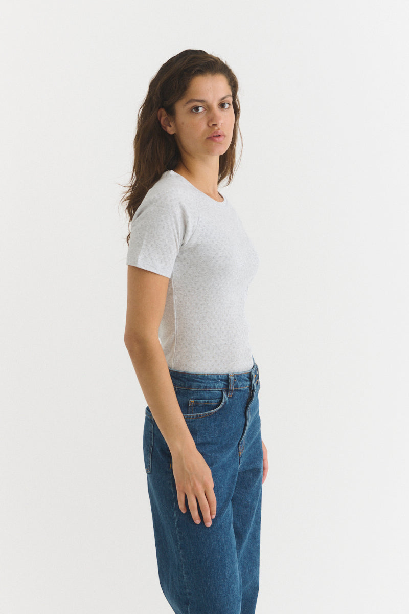 basic-apparel-arense-ba140-04-t-shirt-bio-grau-lochmuster image 3