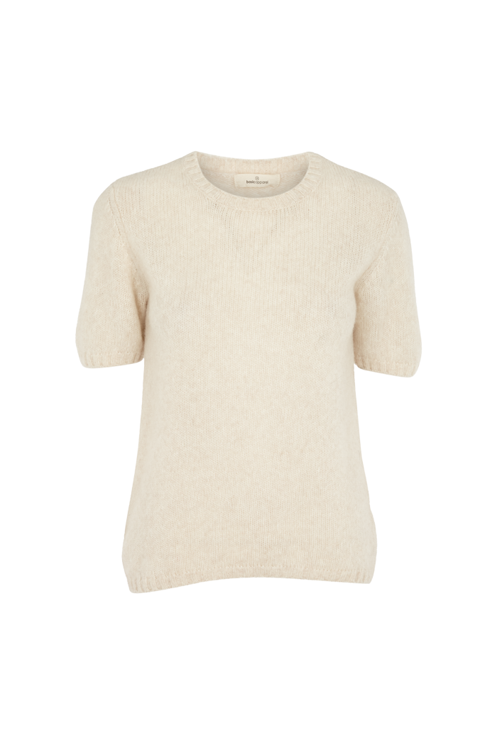 basic-apparel-marnie-tee-t-shirt-caroline-rose-mel-wolle image 3
