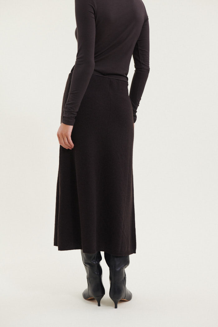 basic-apparel-lise-3-4-skirt-strickrock-braun-wolle image 3