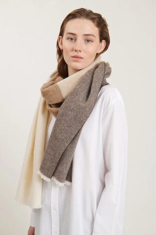 basic-apparel-sena-ba703-01-wollschal-braun-recyclingwolle image 1