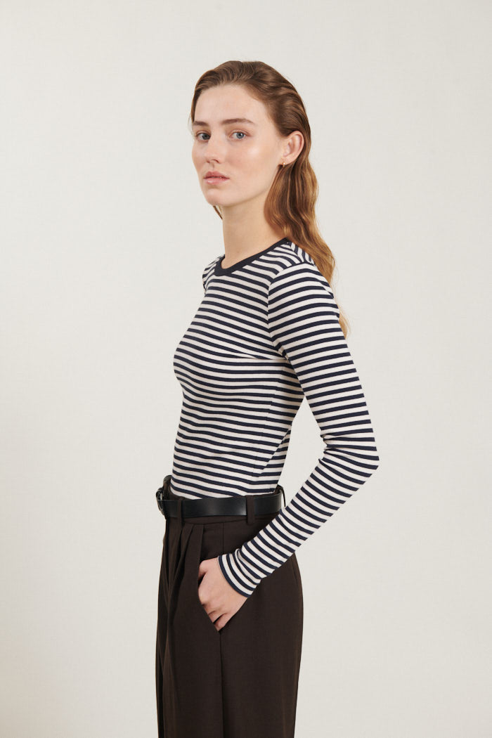 basic-apparel-ludmilla-ls-tee-langarmshirt-birch-navy-bio image 2