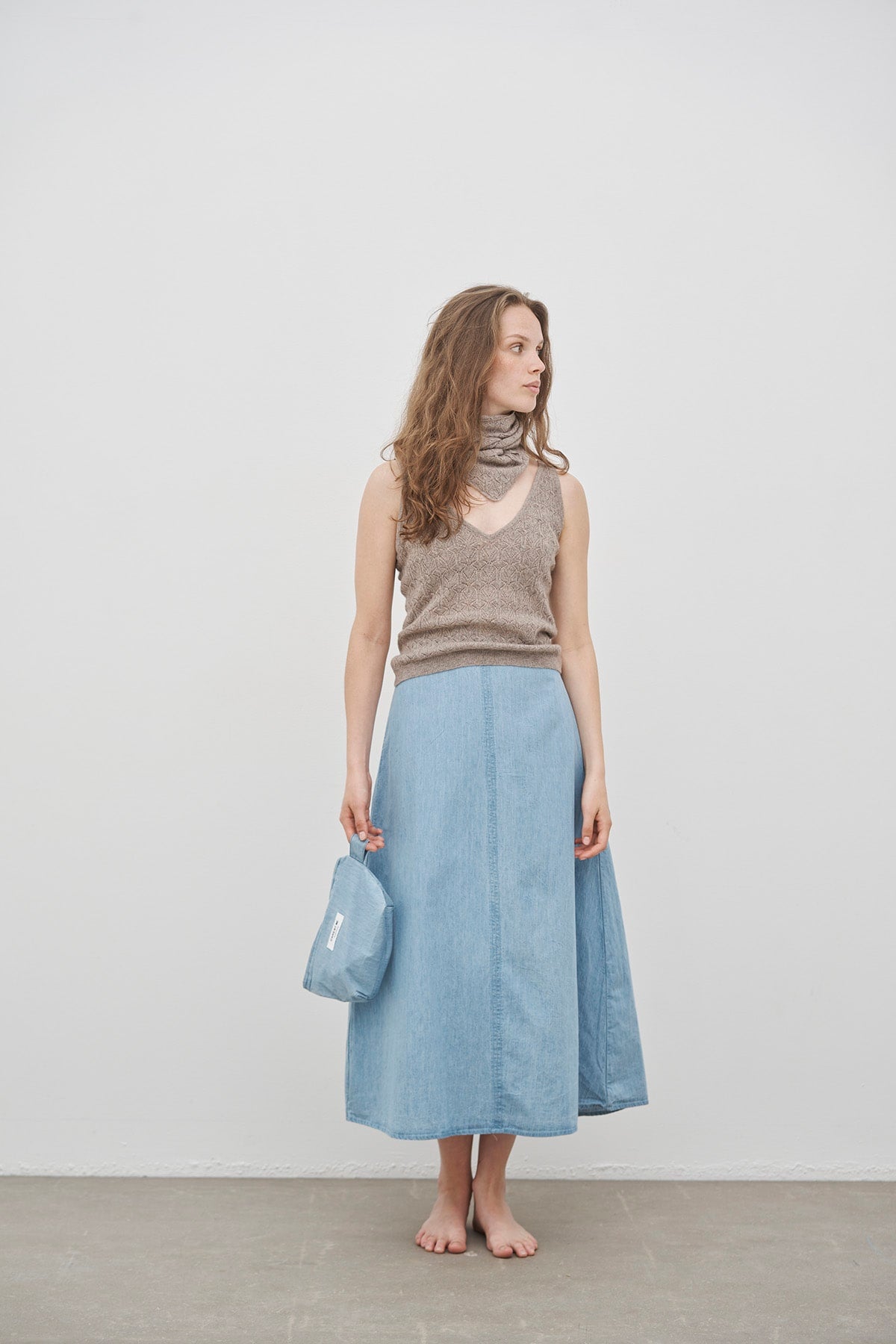 care-by-me-joy-pouch-kosmetiktasche-dunkelblau-large-bio image 5