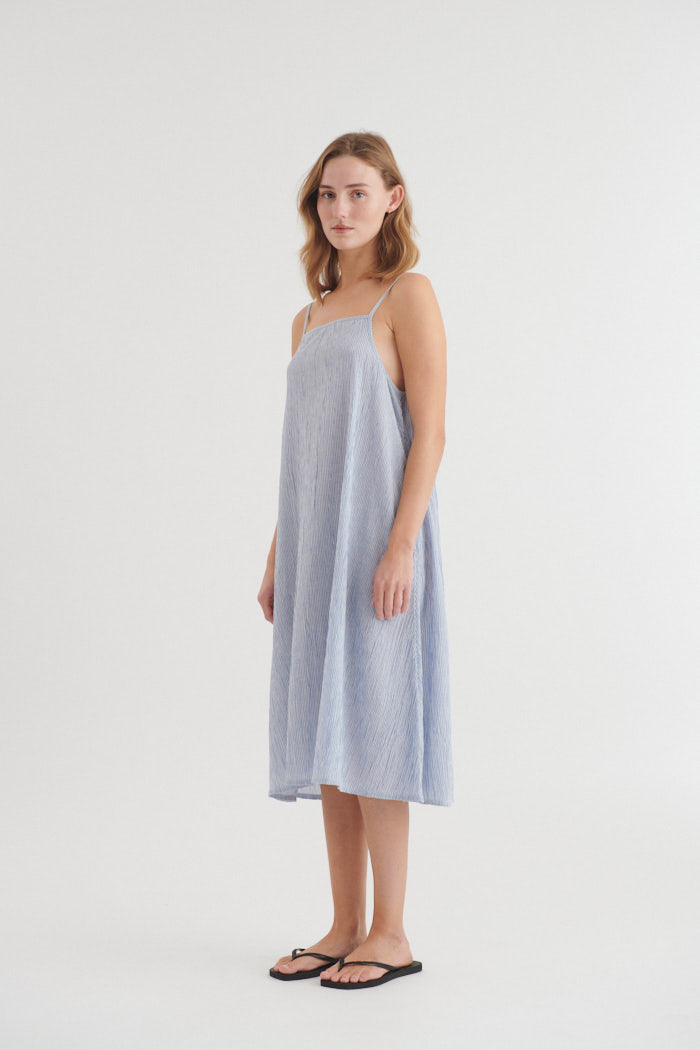 basic-apparel-carol-strap-dress-damen-riviera-bio-baumwolle image 3