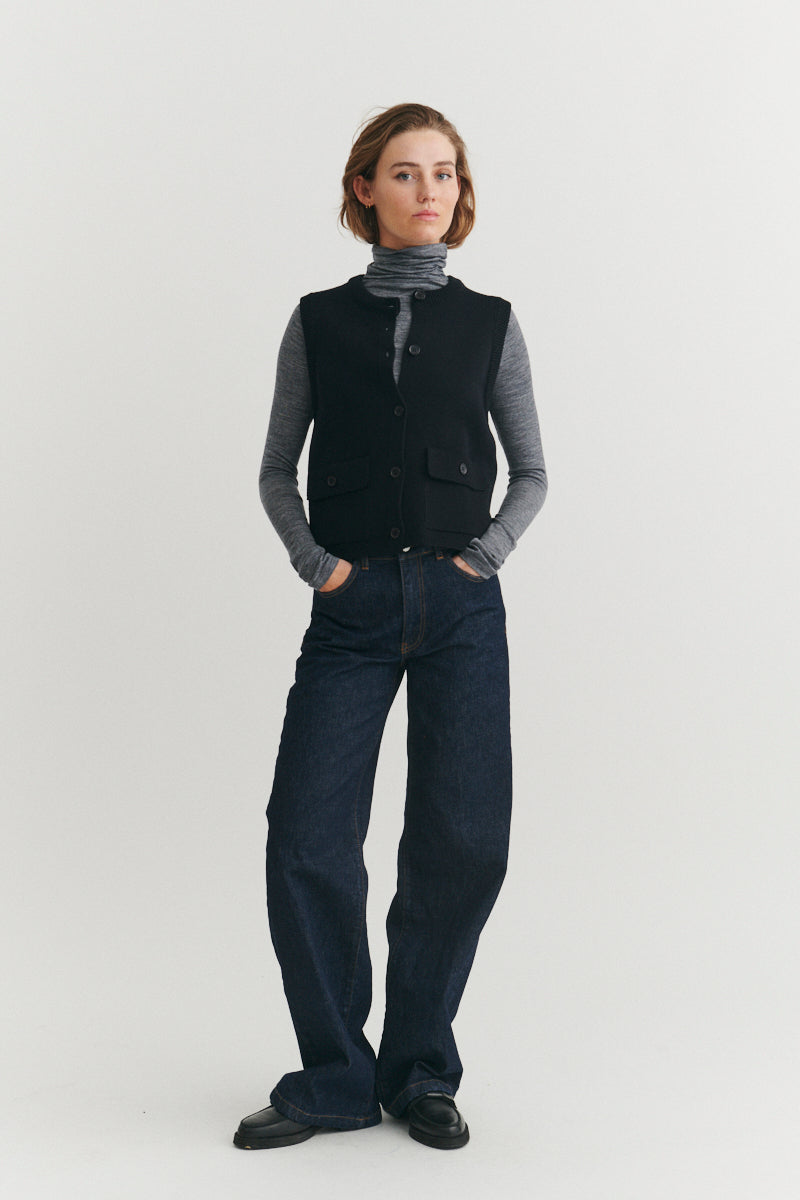basic-apparel-sisa-vest-strickweste-black-bio-baumwolle-knopf image 5