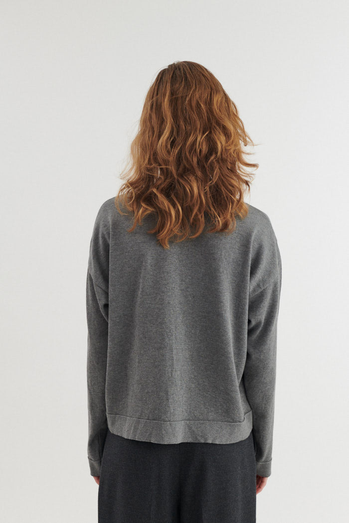 basic-apparel-kari-o-neck-pullover-grau-bio-baumwolle-oversize image 3