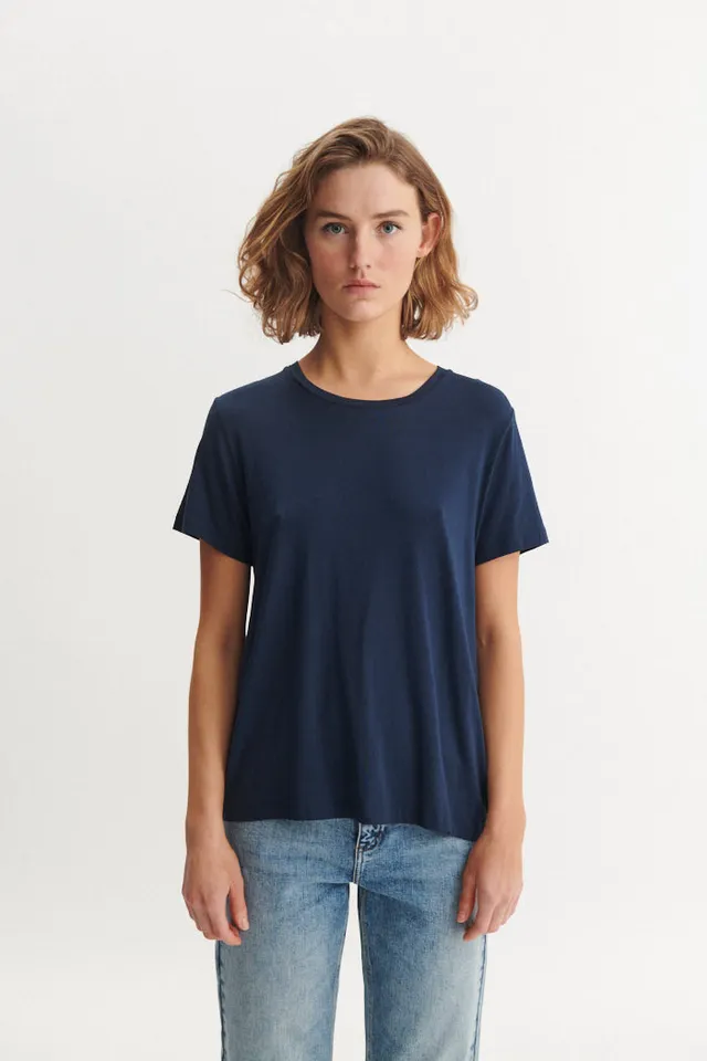 basic-apparel-jolanda-tee-t-shirt-navy-tencel image 1