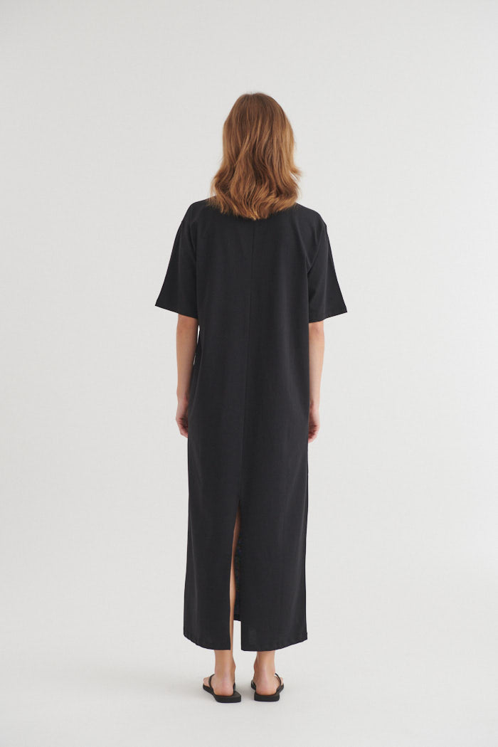 basic-apparel-dresses-raja-t-shirt-dress-kleid-schwarz image 3