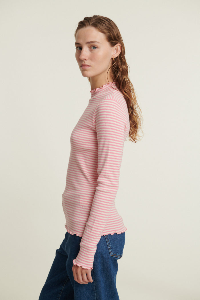 basic-apparel-silma-high-neck-shirt-conch-shell-bio-enger-sitz image 2