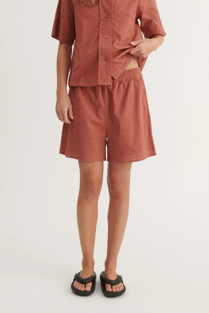basic-apparel-lotus-shorts-cedar-wood-bio-baumwolle image 1