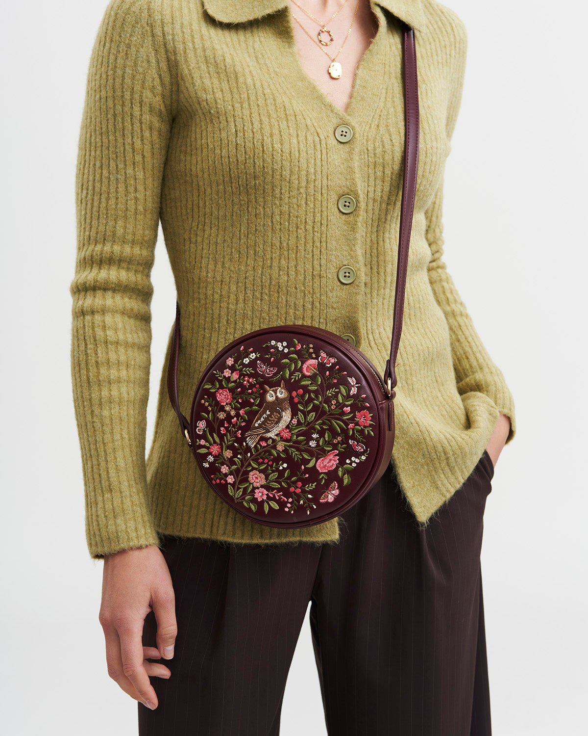 fable-england-chloe-owl-umh-ngetasche-burgundy-eule image 2