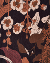 fable-england-deco-blooms-samt-schal-schwarz-blumen image 3