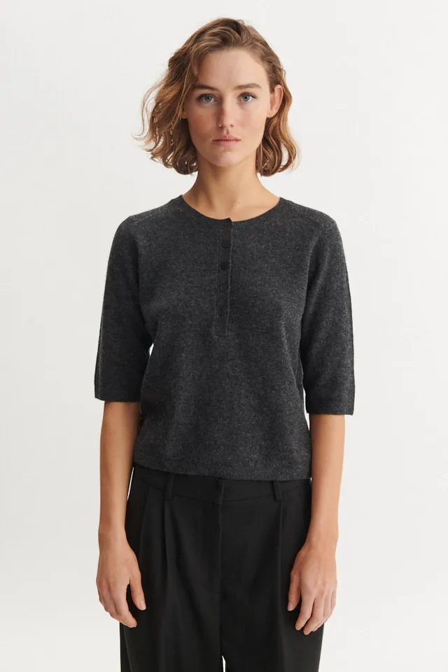 basic-apparel-selem-granddad-tee-t-shirt-dark-grey-merino image 1