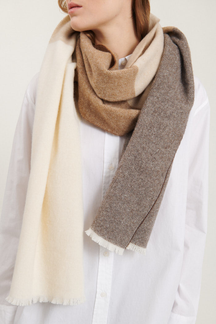 basic-apparel-sena-ba703-01-wollschal-braun-recyclingwolle image 2