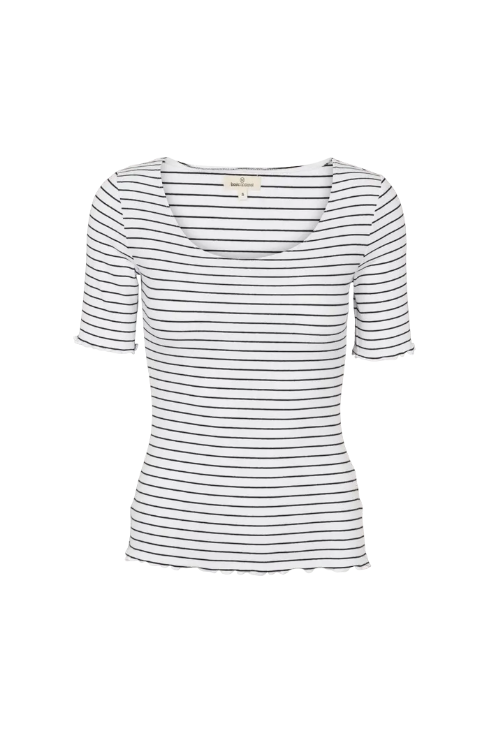 basic-apparel-ludmilla-scallop-tee-t-shirt-bright-white-black-bio image 1