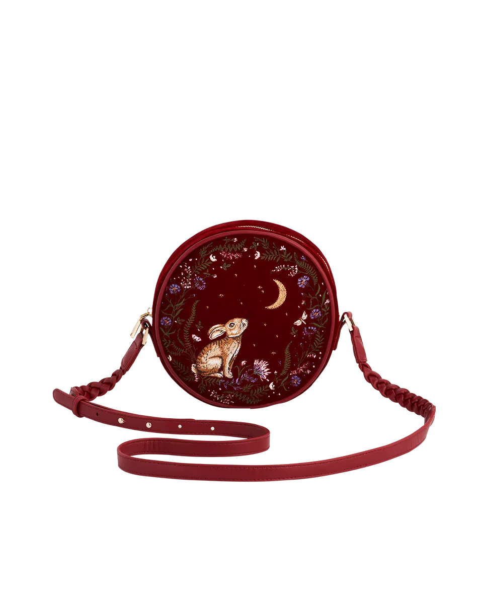 fable-england-handbags-circle-bag-rabbit-rot-bestickt image 1