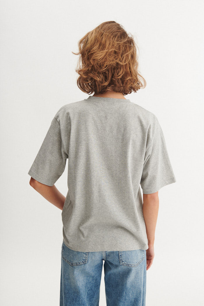 basic-apparel-raja-tee-bisou-shirt-grey-melange-oversized image 3