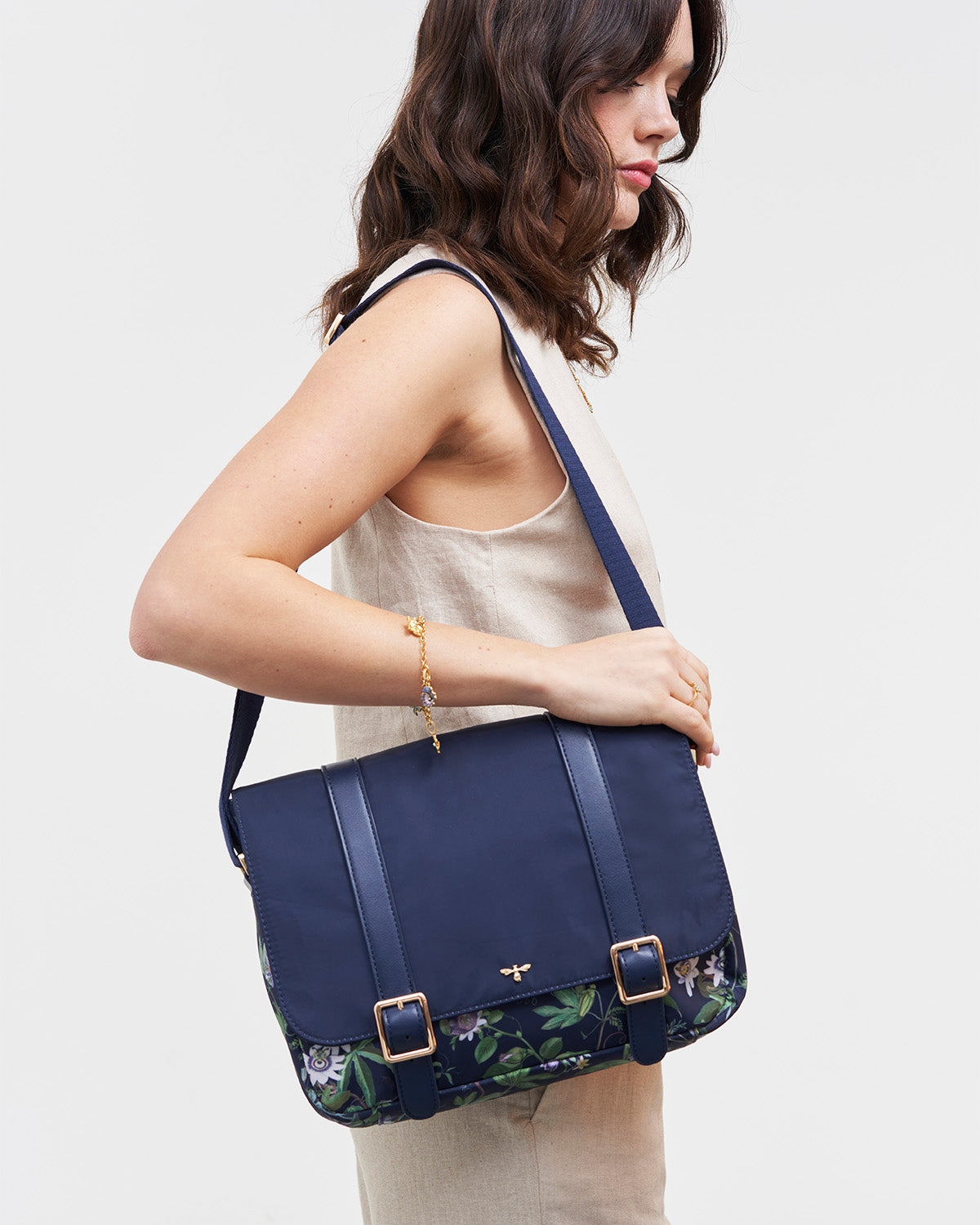 fable-england-passion-flower-satchel-tasche-navy image 2