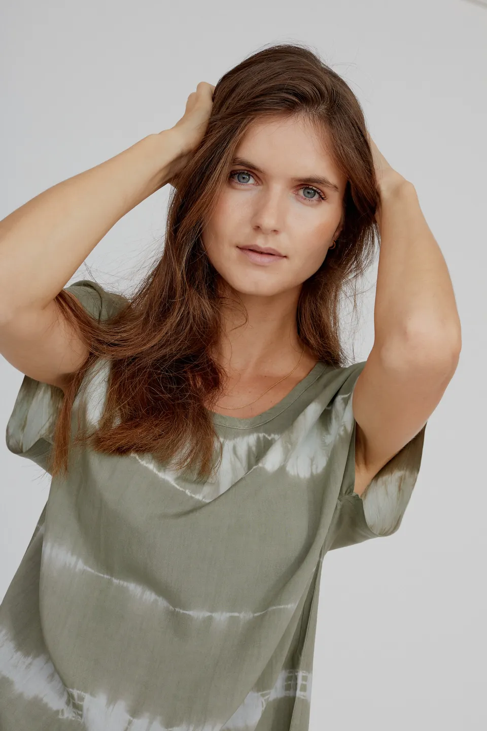 basic-apparel-orchid-tee-t-shirt-tie-dye-vetiver-viskose image 1